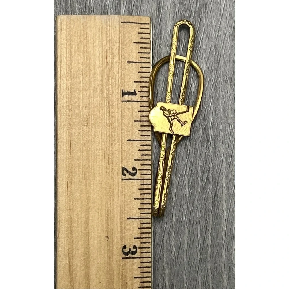 Vintage Gold Tone Hockey Player Tie Clip‎ Fashion Jewelry Sports